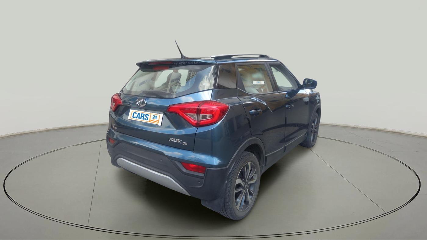 2019 Mahindra XUV300 W8 (O) 1.5 DIESEL AMT, Diesel, Automatic, 77,042 km, exterior