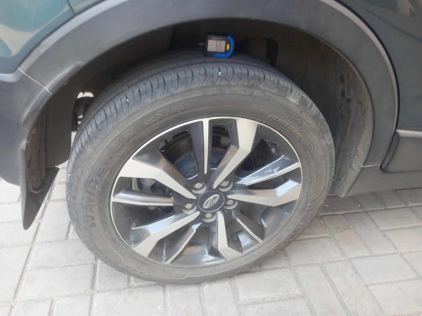 2019 Mahindra XUV300 W8 (O) 1.5 DIESEL AMT, Diesel, Automatic, 77,042 km, tyre