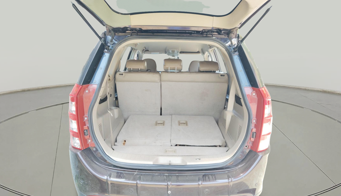 2016 Mahindra XUV500 W8, Diesel, Manual, 1,41,013 km, exterior