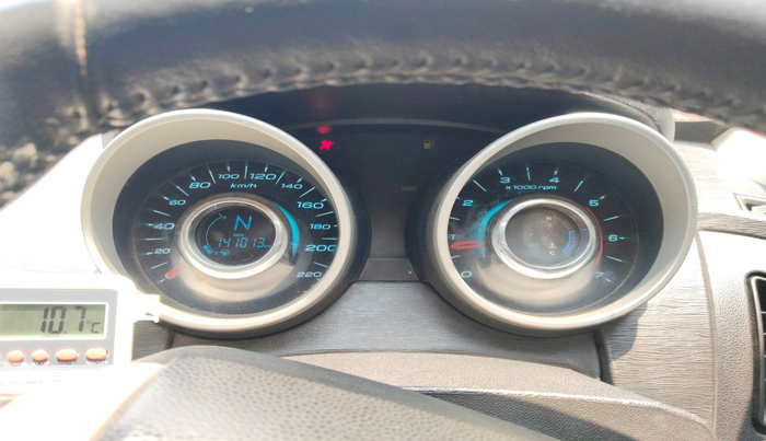 2016 Mahindra XUV500 W8, Diesel, Manual, 1,41,013 km, interior
