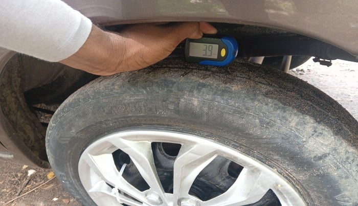 2010 Maruti Zen Estilo VXI, Petrol, Manual, 83,331 km, tyre