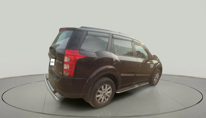 2017 Mahindra XUV500 W6, Diesel, Manual, 1,00,322 km, exterior