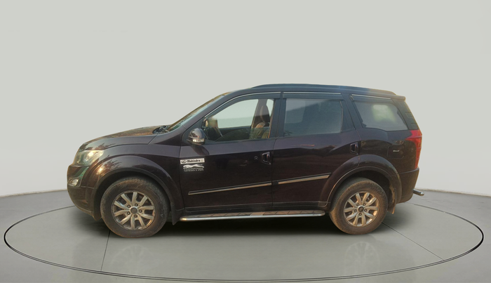 2017 Mahindra XUV500 W6, Diesel, Manual, 1,00,322 km, exterior