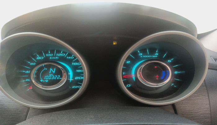 2017 Mahindra XUV500 W6, Diesel, Manual, 1,00,322 km, interior