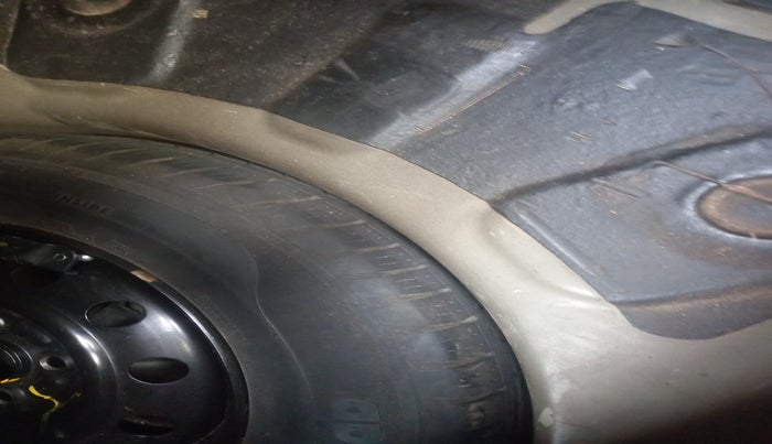 2012 Maruti Ritz VDI, Diesel, Manual, 1,22,551 km, tyre