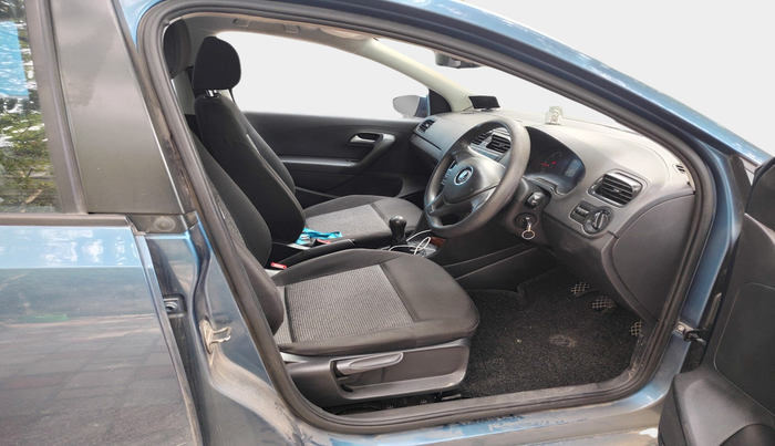 2017 Volkswagen Ameo COMFORTLINE 1.5L, Diesel, Manual, 1,29,273 km, interior