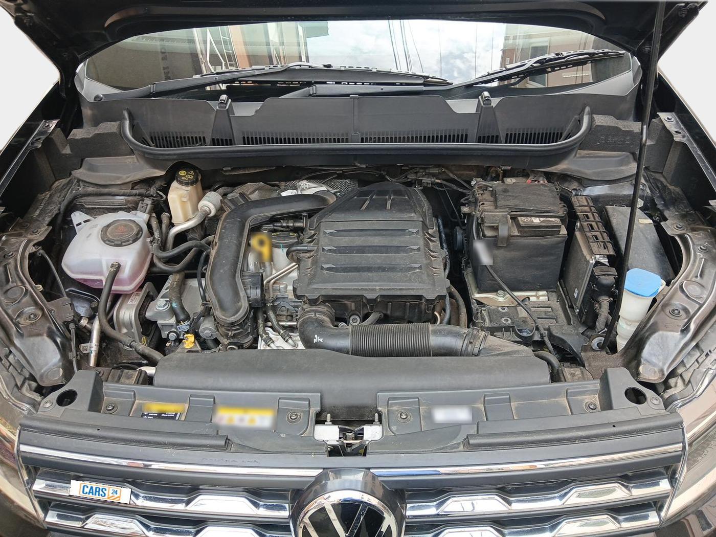 2024 Volkswagen TAIGUN TOPLINE 1.0 TSI MT, Petrol, Manual, 3,942 km, exterior