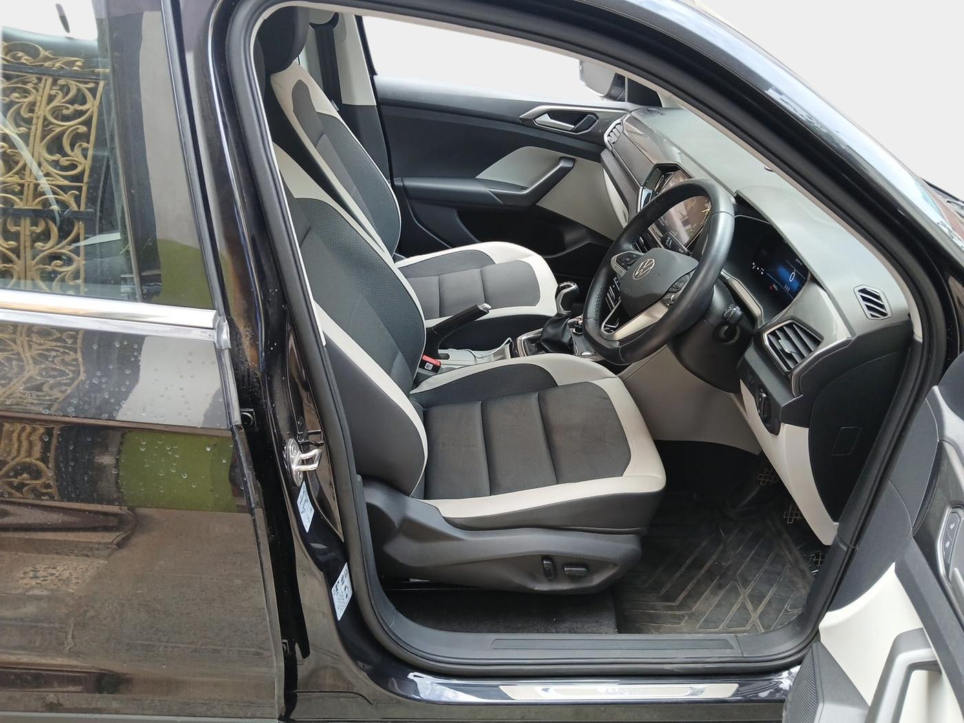 2024 Volkswagen TAIGUN TOPLINE 1.0 TSI MT, Petrol, Manual, 3,942 km, interior