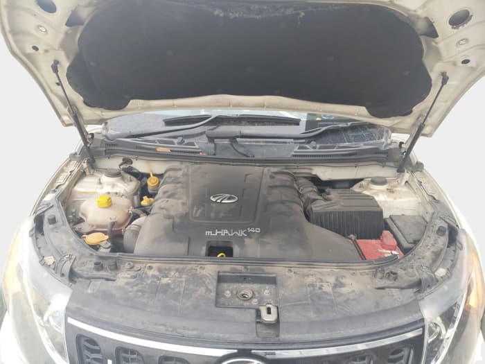 2016 Mahindra XUV500 W10, Diesel, Manual, 67,394 km, exterior