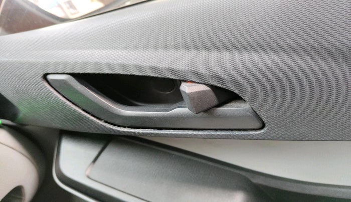 2020 Tata Tiago XE PETROL, Petrol, Manual, 93,880 km, interior