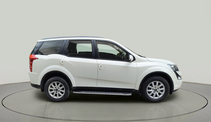 2016 Mahindra XUV500 W8, Diesel, Manual, 94,393 km, exterior