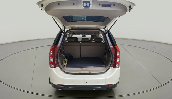 2016 Mahindra XUV500 W8, Diesel, Manual, 94,393 km, exterior