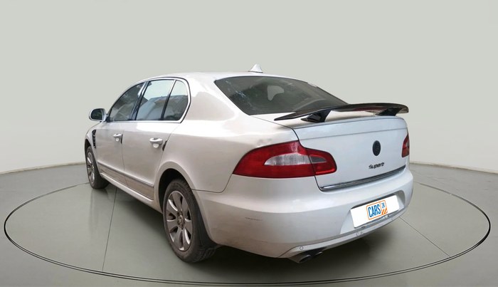 2013 Skoda Superb ELEGANCE 1.8 TSI AT, Petrol, Automatic, 1,88,870 km, exterior
