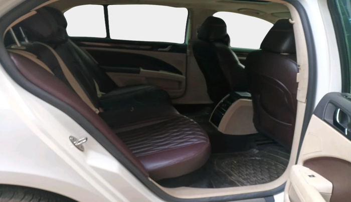 2013 Skoda Superb ELEGANCE 1.8 TSI AT, Petrol, Automatic, 1,88,870 km, interior