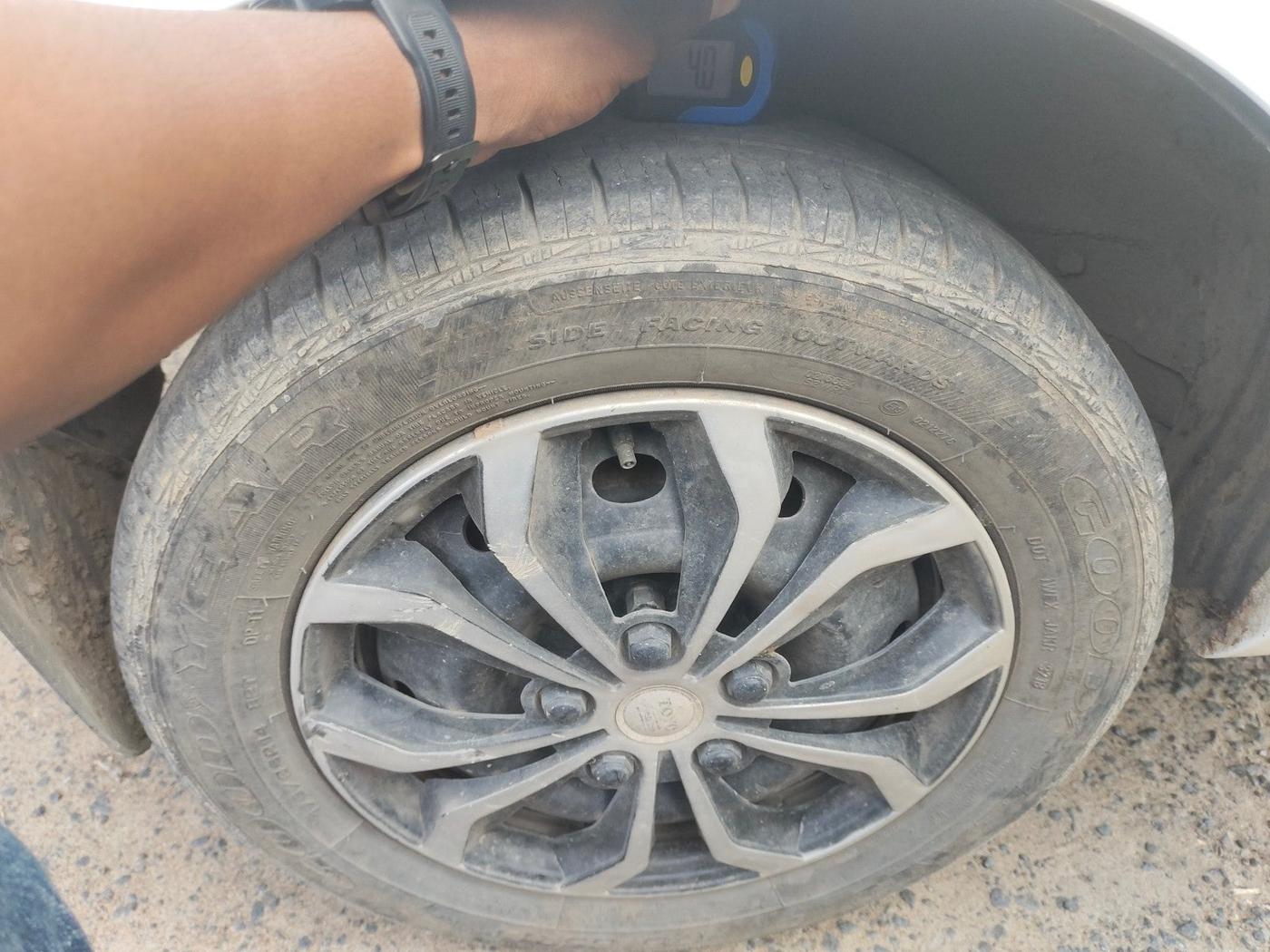 2018 Tata Bolt XE QUADRAJET, Diesel, Manual, 30,914 km, tyre