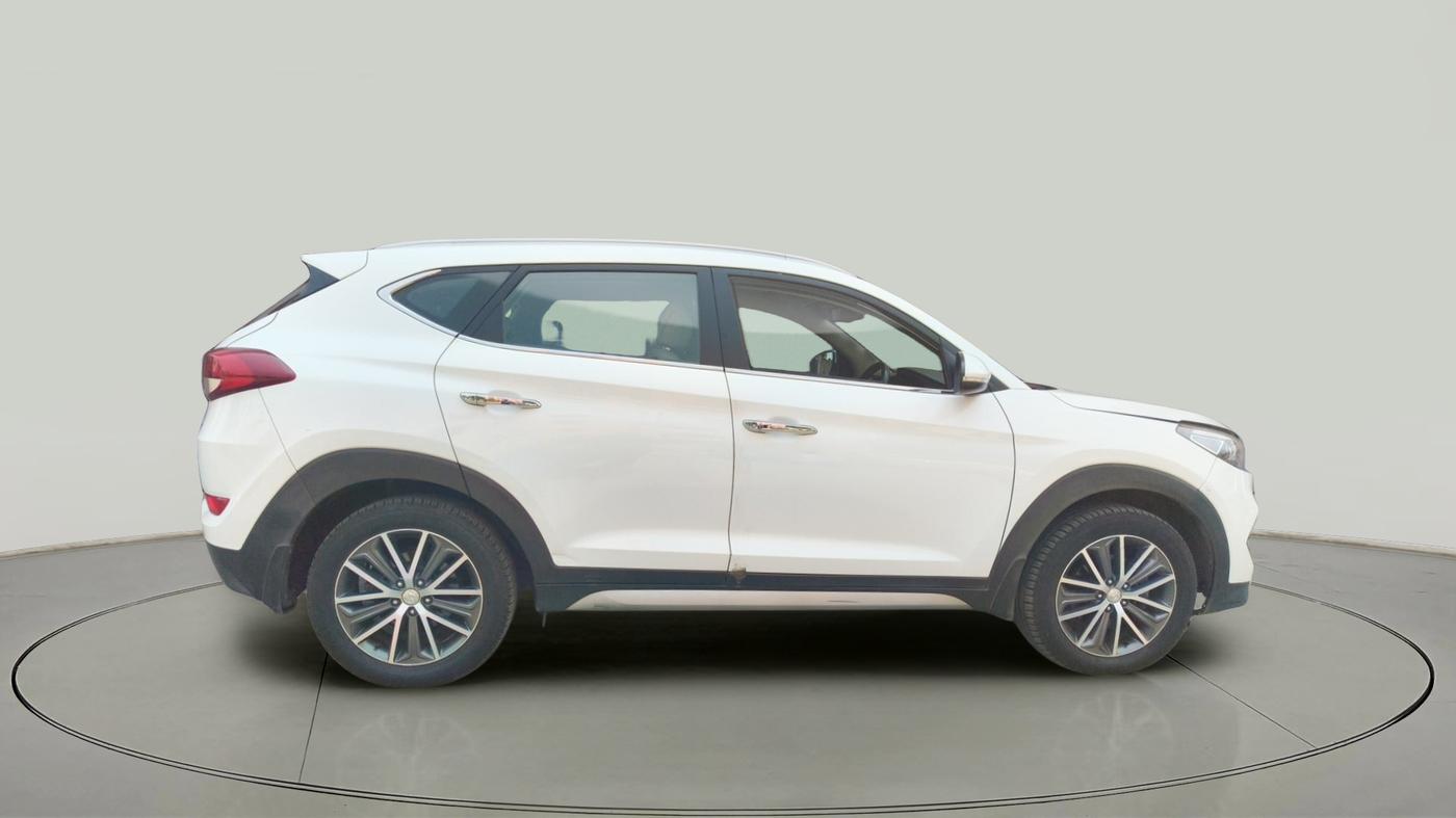 2018 Hyundai Tucson 2WD AT GL DIESEL
, Diesel, Automatic, 1,23,974 km, exterior
