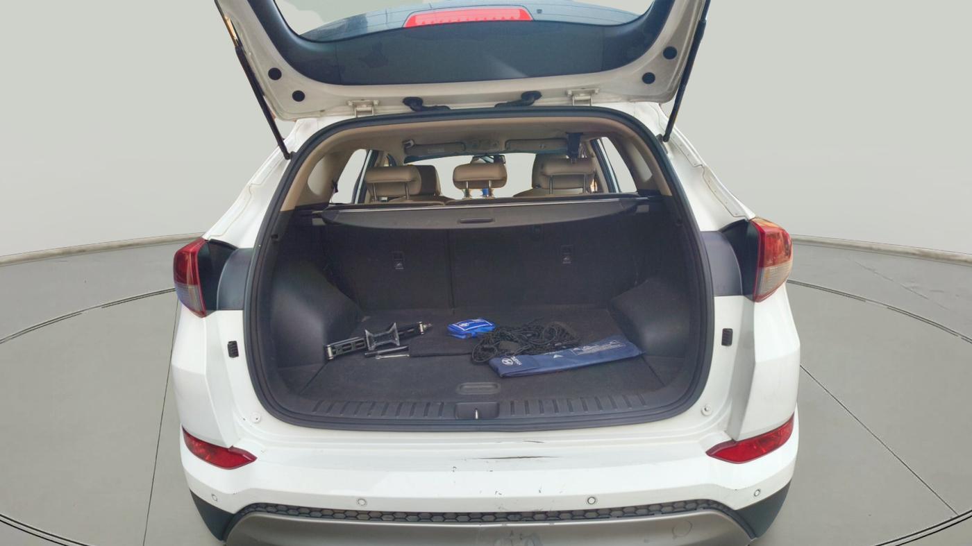 2018 Hyundai Tucson 2WD AT GL DIESEL
, Diesel, Automatic, 1,23,974 km, exterior