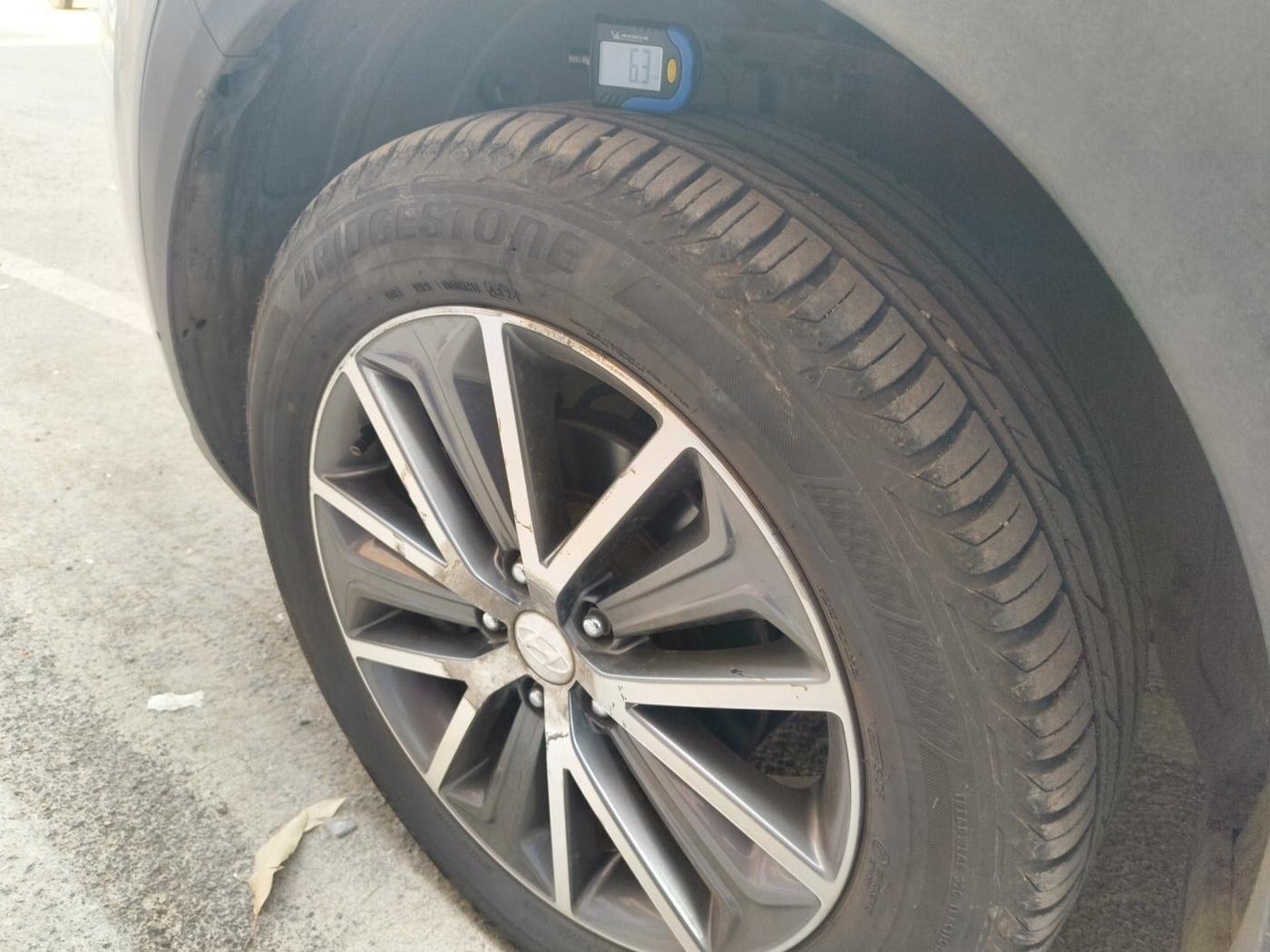 2018 Hyundai Tucson 2WD AT GL DIESEL
, Diesel, Automatic, 1,23,974 km, tyre
