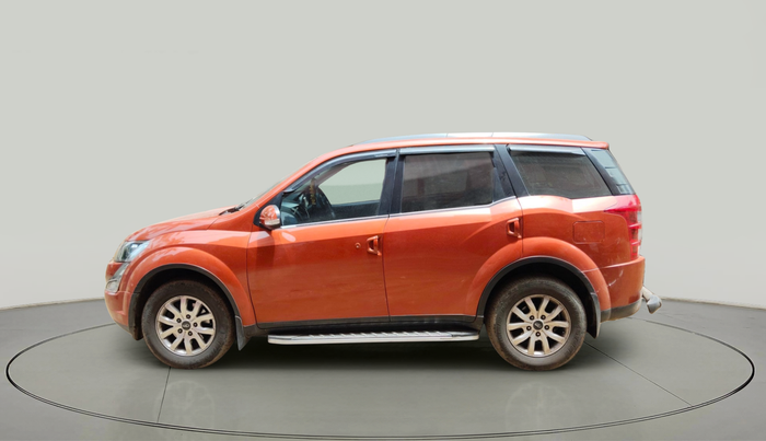 2016 Mahindra XUV500 W10, Diesel, Manual, 80,600 km, exterior