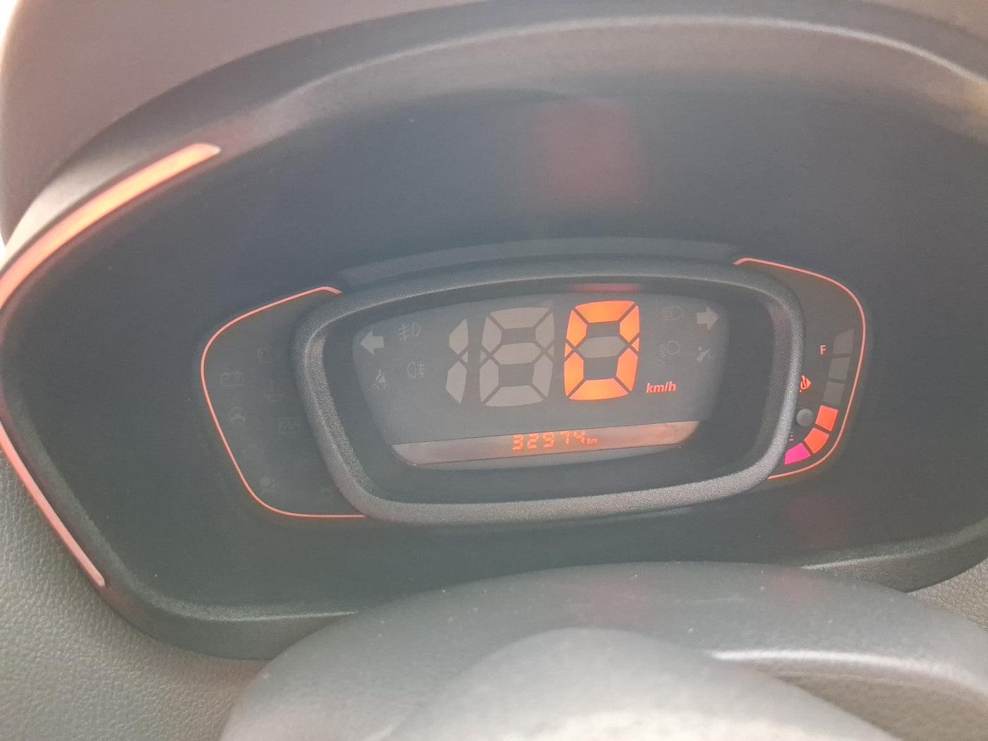 2016 Renault Kwid RXT 0.8, Petrol, Manual, 32,974 km, interior