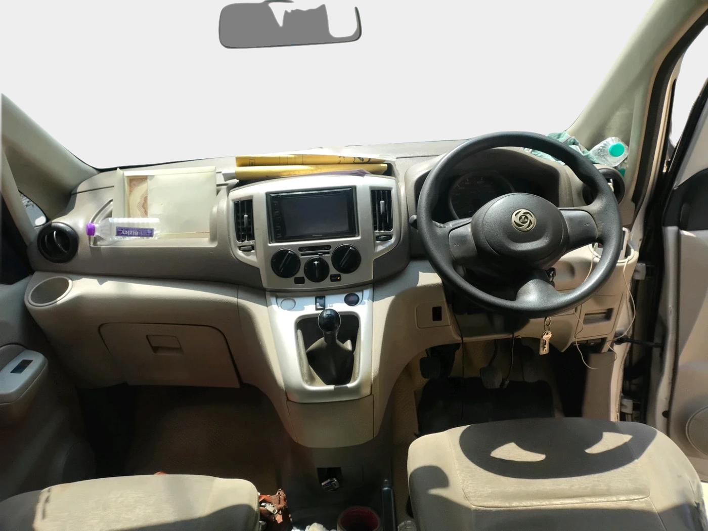 2013 Ashok Leyland Stile LX 7 SEATER, Diesel, Manual, 2,86,481 km, interior