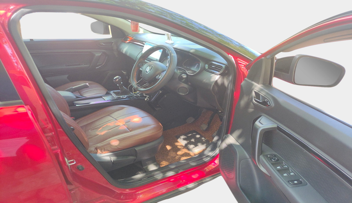 2023 Renault Kiger RXZ MT, Petrol, Manual, 27,513 km, interior