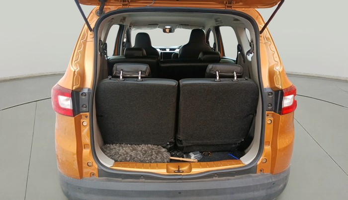 2024 Renault TRIBER RXZ, Petrol, Manual, 5,914 km, exterior