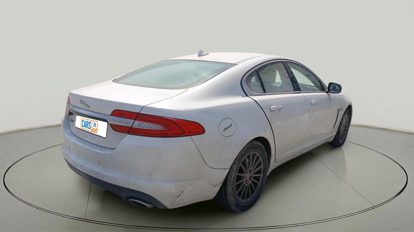 2014 Jaguar XF 2.2 DIESEL LUXURY, Diesel, Automatic, 1,08,914 km, exterior