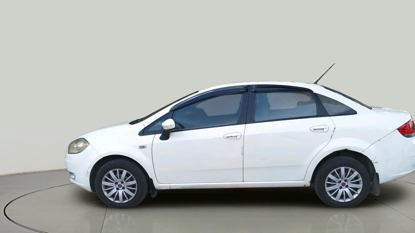 2011 Fiat Linea DYNAMIC 1.3, Diesel, Manual, 75,500 km, exterior