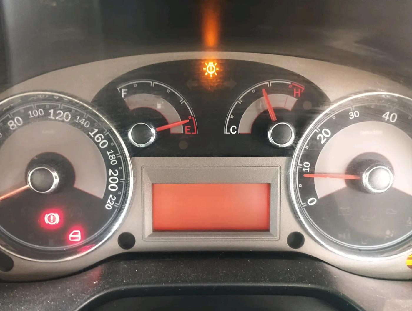 2011 Fiat Linea DYNAMIC 1.3, Diesel, Manual, 75,500 km, interior