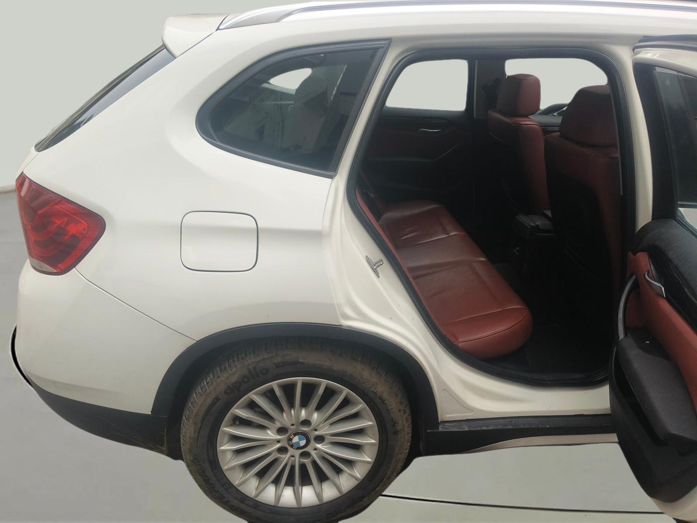 2011 BMW X1 sDrive20d, Diesel, Automatic, 1,10,390 km, interior