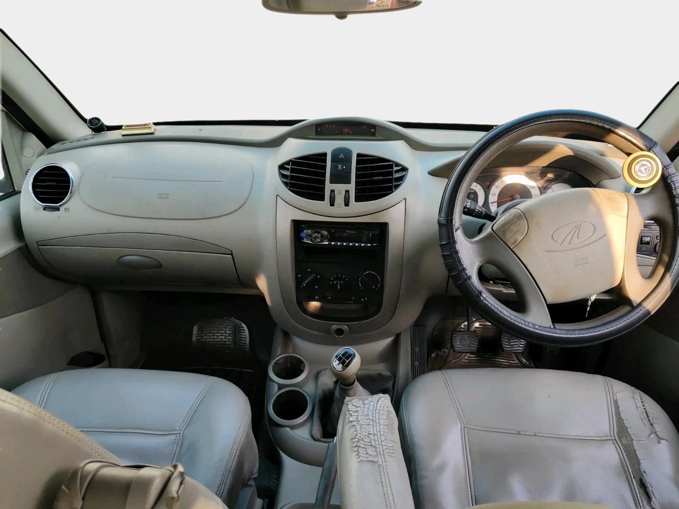 2012 Mahindra Quanto C8, Diesel, Manual, 79,300 km, interior