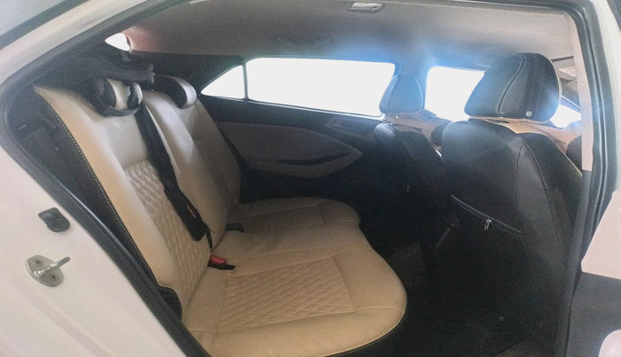 2015 Hyundai Elite i20 ASTA 1.2, Petrol, Manual, 1,51,524 km, interior