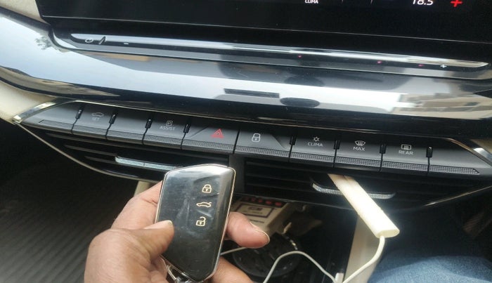 2021 Skoda Octavia STYLE 2.0, Petrol, Automatic, 19,041 km, interior