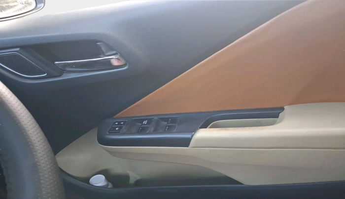 2017 Honda City 1.5L I-VTEC V MT, Petrol, Manual, 1,21,000 km, interior