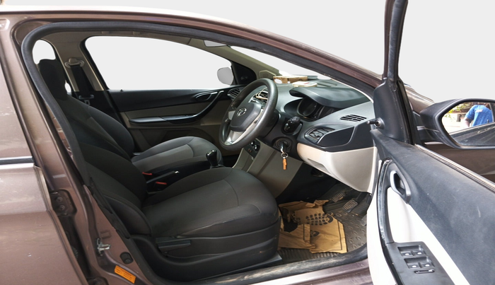 2017 Tata Tiago XM PETROL, Petrol, Manual, 40,135 km, interior