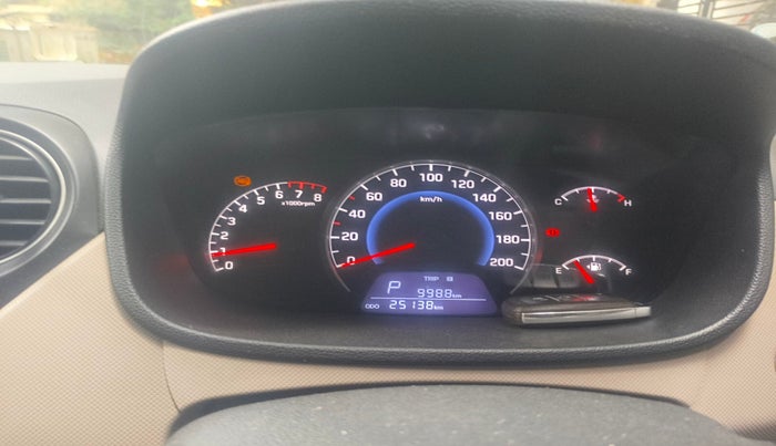 2016 Hyundai Grand i10 ASTA (O) AT 1.2 KAPPA VTVT, Petrol, Automatic, 25,138 km, interior
