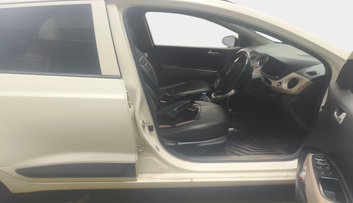 2016 Hyundai Grand i10 ASTA (O) AT 1.2 KAPPA VTVT, Petrol, Automatic, 25,138 km, interior