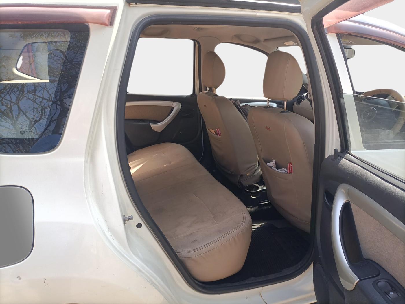 2013 Renault Duster RXL PETROL, Petrol, Manual, 59,770 km, interior