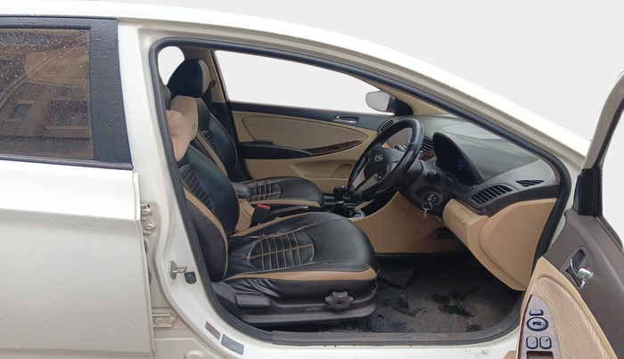 2013 Hyundai Verna FLUIDIC 1.6 CRDI SX, Diesel, Manual, 1,59,190 km, interior