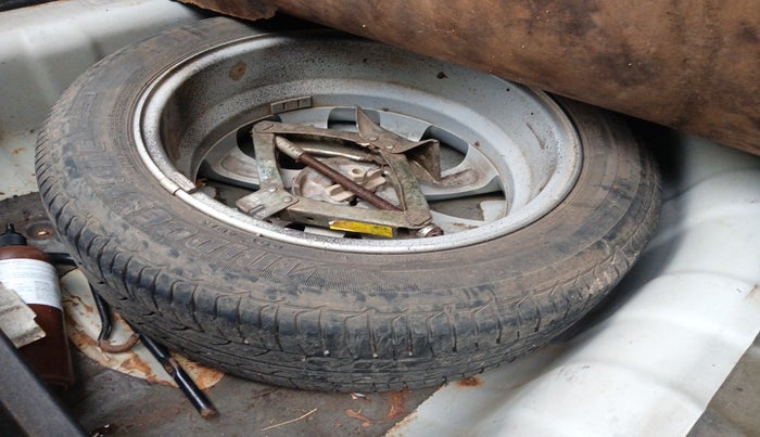 2013 Hyundai Verna FLUIDIC 1.6 CRDI SX, Diesel, Manual, 1,59,190 km, tyre