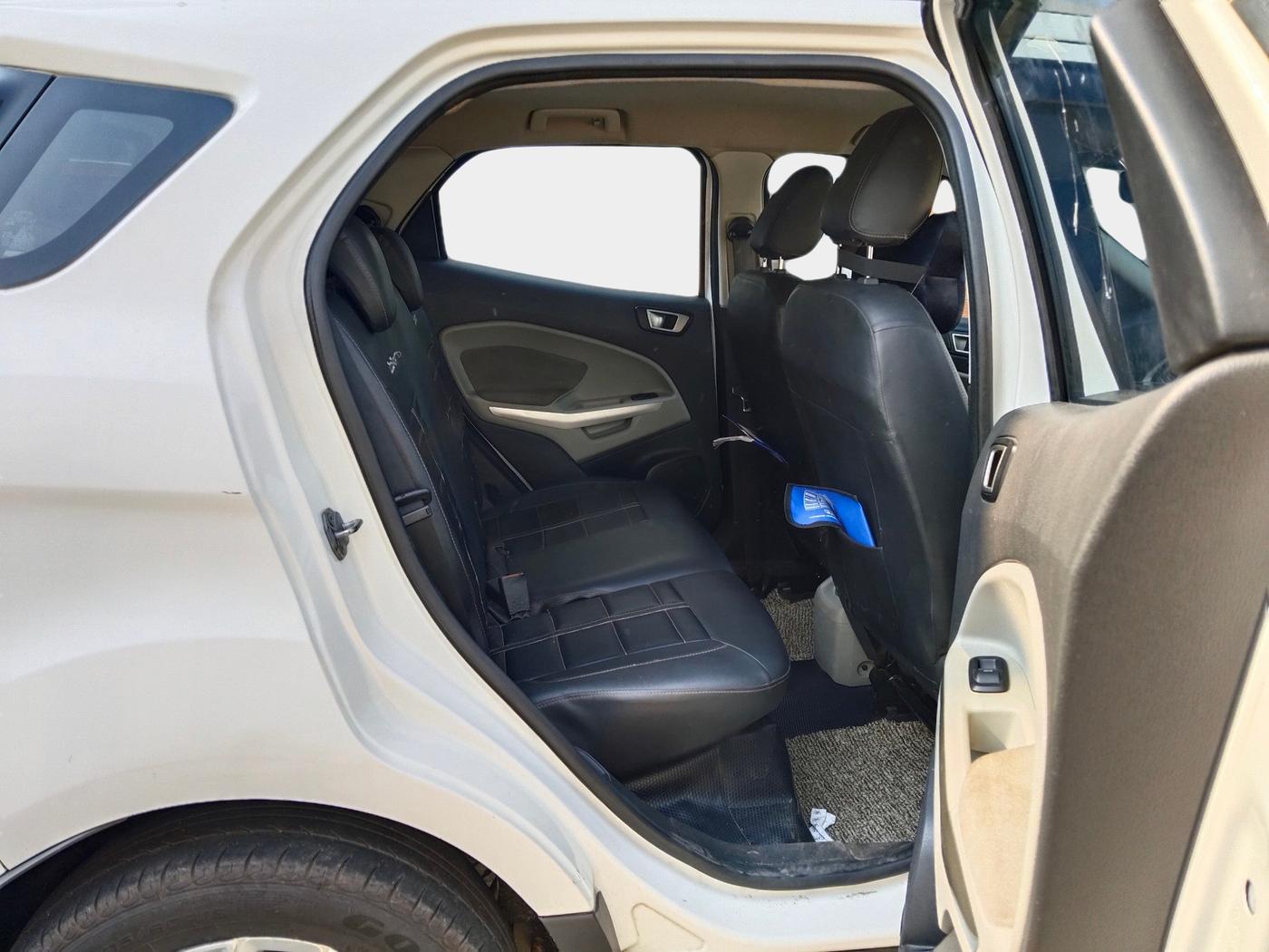 2017 Ford Ecosport TITANIUM 1.5L DIESEL, Diesel, Manual, 80,242 km, interior