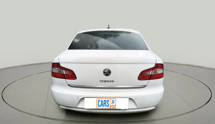 2010 Skoda Superb ELEGANCE 2.0 TDI CR AT, Diesel, Automatic, 1,46,868 km, exterior