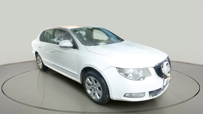 2010 Skoda Superb ELEGANCE 2.0 TDI CR AT, Diesel, Automatic, 1,46,868 km, exterior