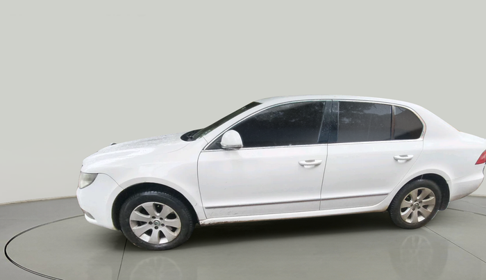 2010 Skoda Superb ELEGANCE 2.0 TDI CR AT, Diesel, Automatic, 1,46,868 km, exterior