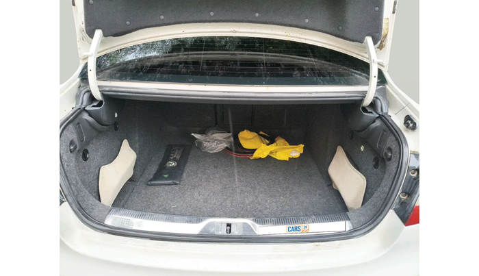 2010 Skoda Superb ELEGANCE 2.0 TDI CR AT, Diesel, Automatic, 1,46,868 km, exterior