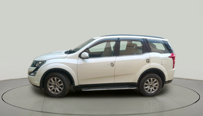 2016 Mahindra XUV500 W10 AT, Diesel, Automatic, 1,10,831 km, exterior