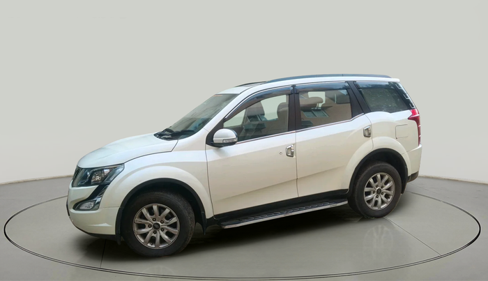 2016 Mahindra XUV500 W10 AT, Diesel, Automatic, 1,10,831 km, exterior