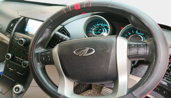 2016 Mahindra XUV500 W10 AT, Diesel, Automatic, 1,10,831 km, interior