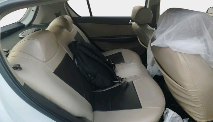 2011 Hyundai i20 MAGNA 1.2, Petrol, Manual, 55,553 km, interior